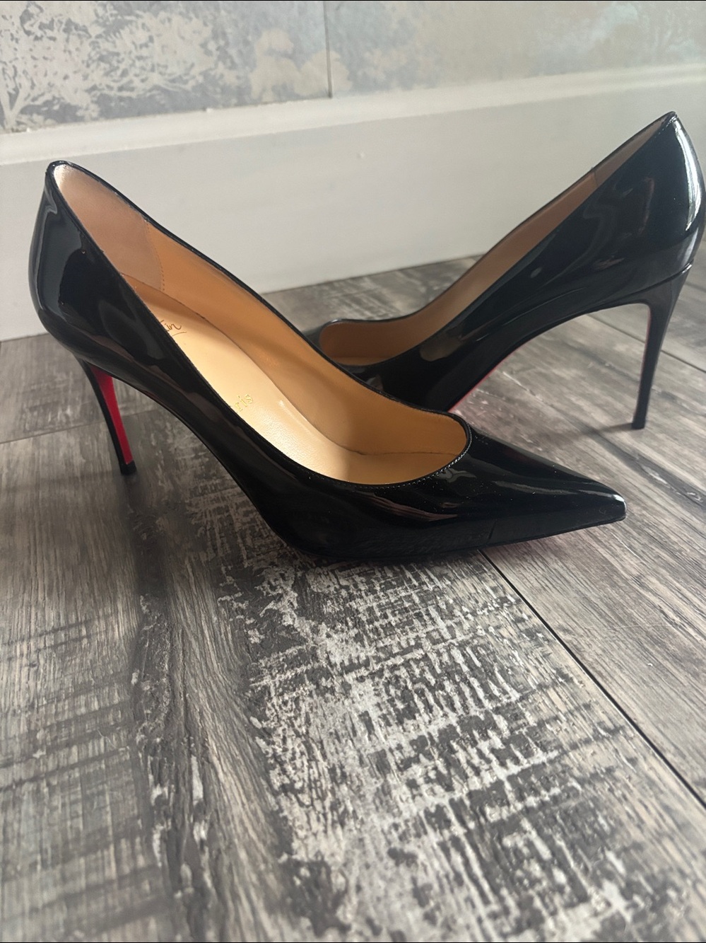 CHRISTIAN LOUBOUTIN Kate Pump 85mm - Patent calf leather - Black - Women 37 1/2